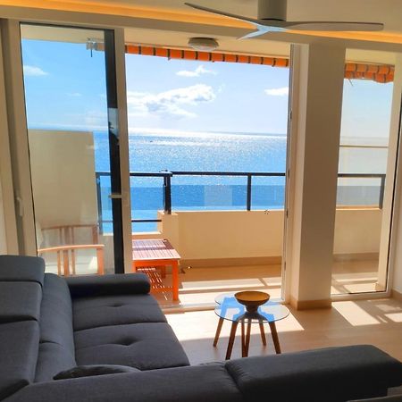 Beachfront -- New Luxury Apartment -- 1ª Linea Playa -- Fuengirola City Center -- Private Parking -- Panoramic Sea Views -- Luaran gambar