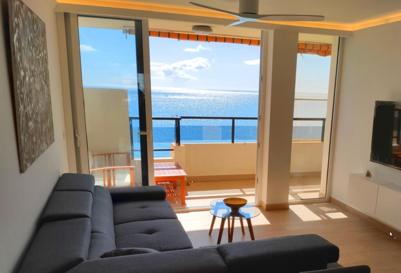 Beachfront -- New Luxury Apartment -- 1ª Linea Playa -- Fuengirola City Center -- Private Parking -- Panoramic Sea Views -- Luaran gambar