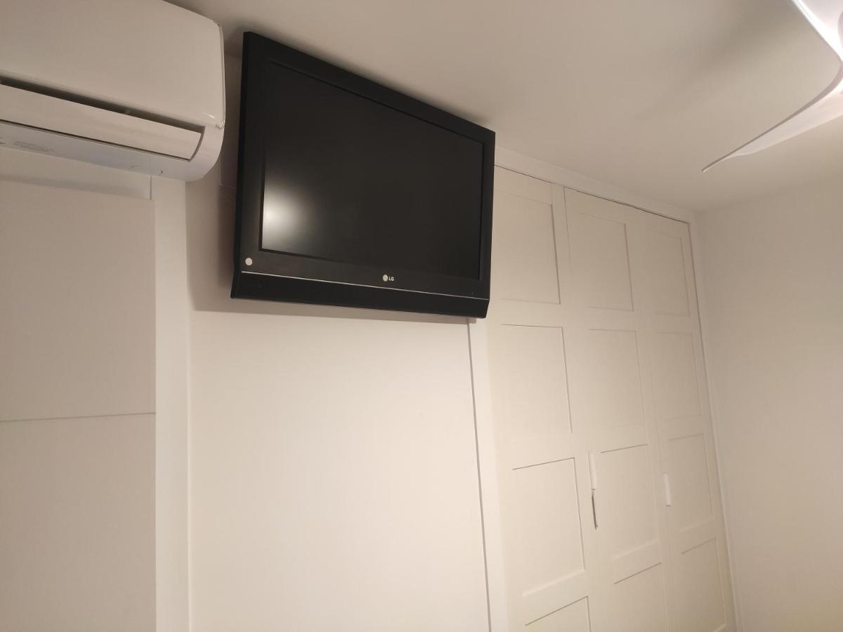 Beachfront -- New Luxury Apartment -- 1ª Linea Playa -- Fuengirola City Center -- Private Parking -- Panoramic Sea Views -- Luaran gambar