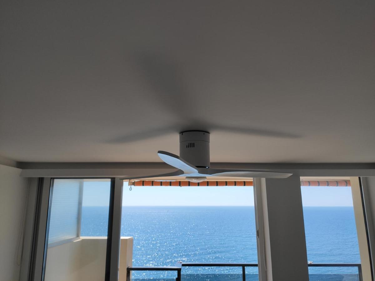 Beachfront -- New Luxury Apartment -- 1ª Linea Playa -- Fuengirola City Center -- Private Parking -- Panoramic Sea Views -- Luaran gambar